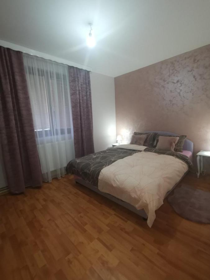 Apartman Lara 2 Daire Foca Dış mekan fotoğraf