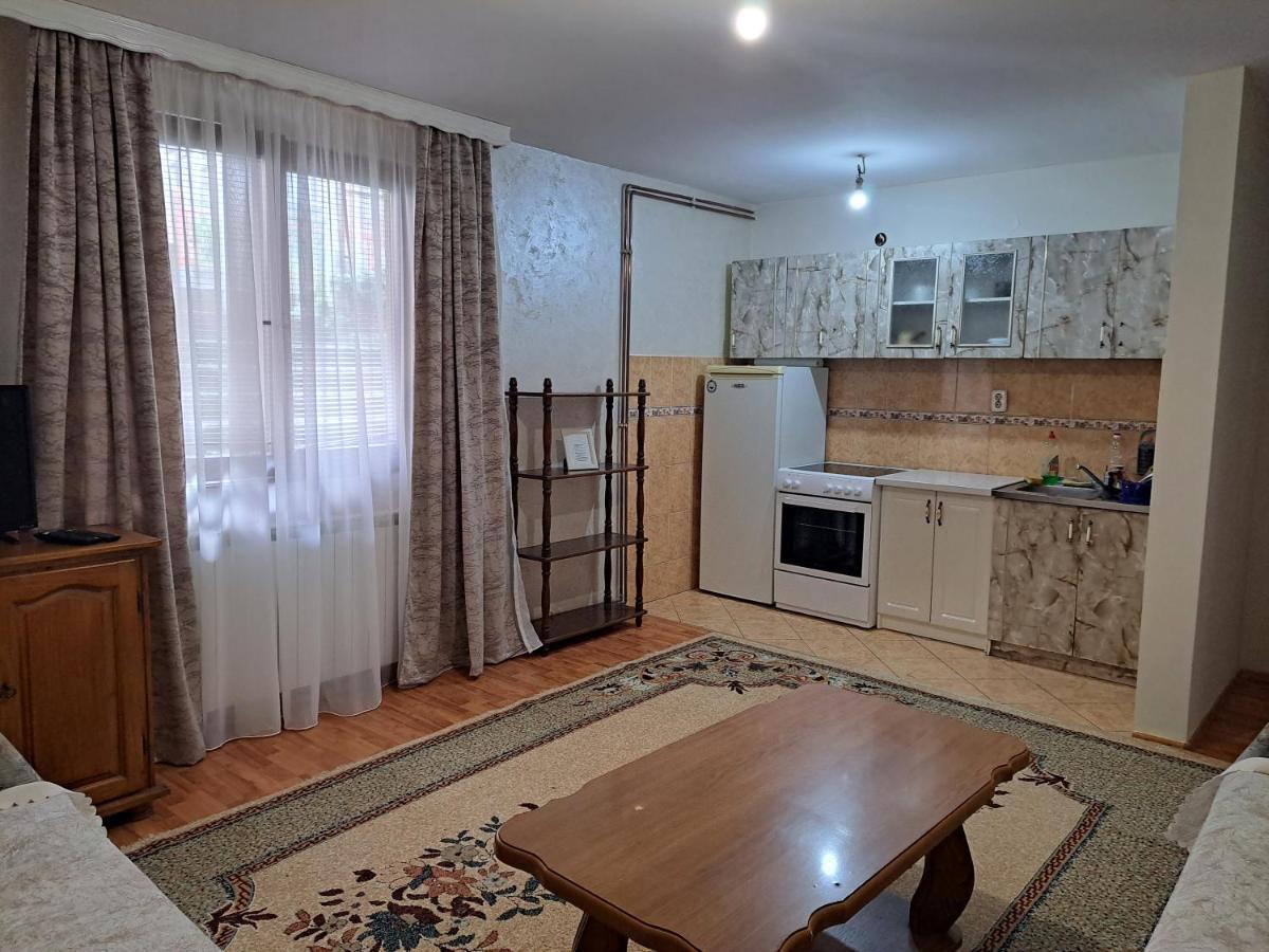 Apartman Lara 2 Daire Foca Dış mekan fotoğraf